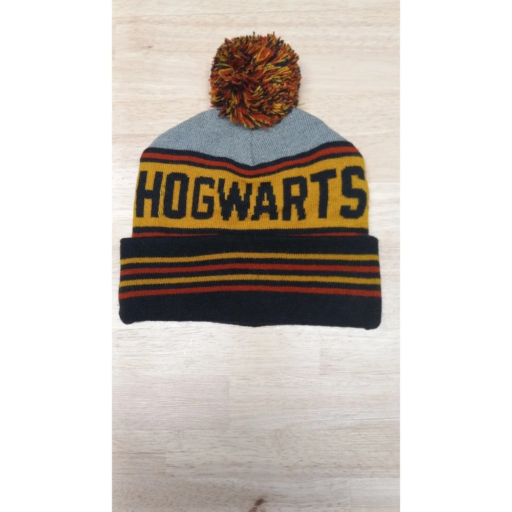 Hogwarts school crest beanie pom pom hat Harry Potter adult